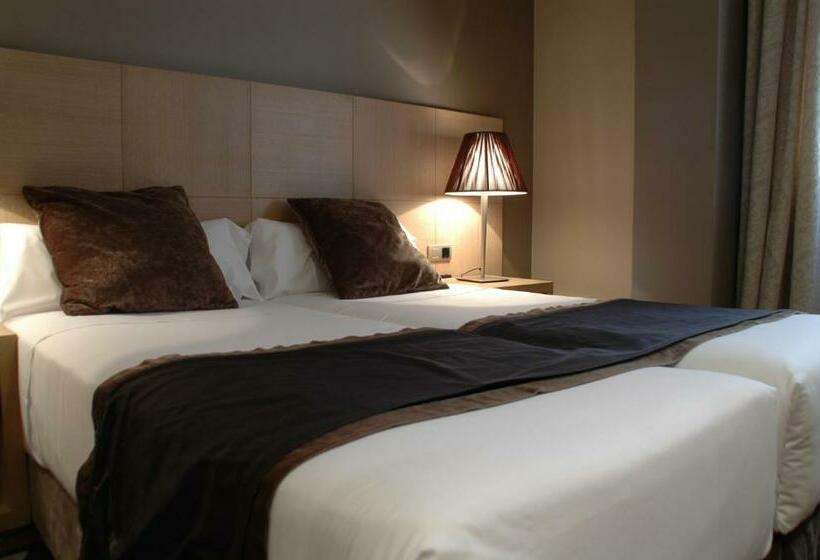 استودیوی استاندارد, Washington Parquesol Suites &
