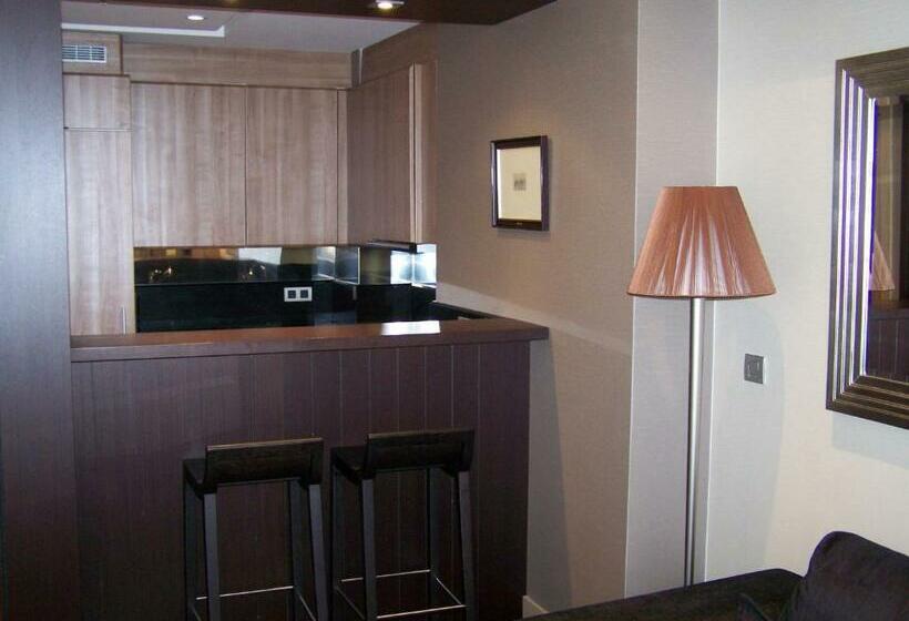 إستوديو قياسى, Washington Parquesol Suites &