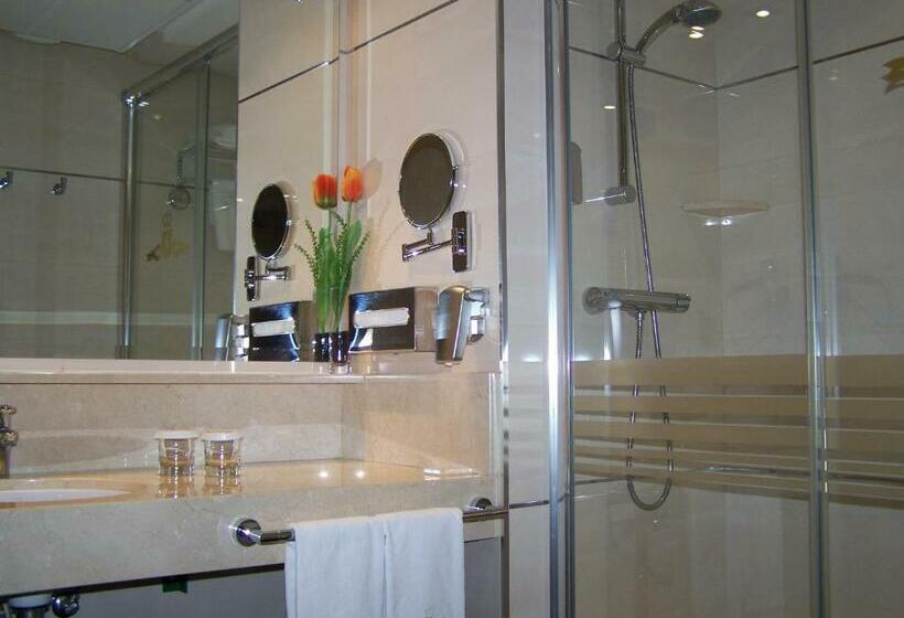 استودیوی استاندارد, Washington Parquesol Suites &