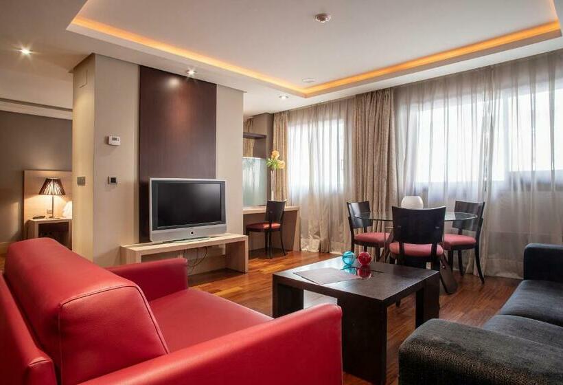 استودیوی سوپریور, Washington Parquesol Suites &