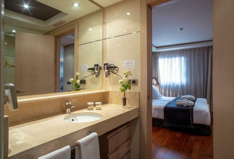 استودیوی سوپریور, Washington Parquesol Suites &