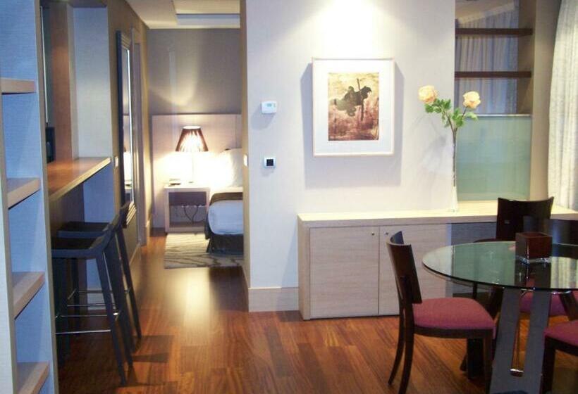 إستوديو سوبيريور, Washington Parquesol Suites &