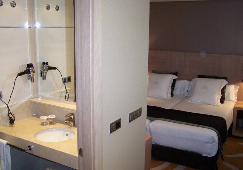 إستوديو سوبيريور, Washington Parquesol Suites &