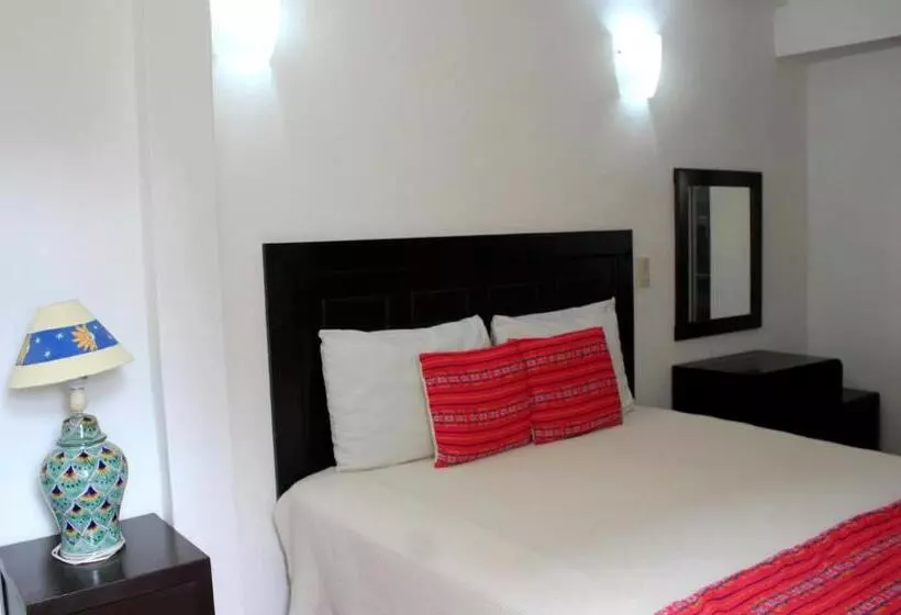 سوئیت با بالکن, La Iguana Vallarta Lgbt Adults Only   Romantic Zone   Party Clubbing Street