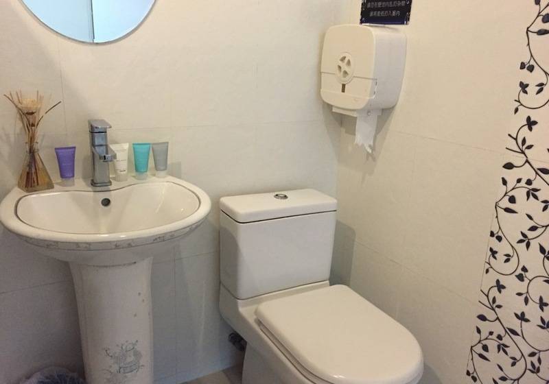 デラックスの４人部屋, New Garden Hostel