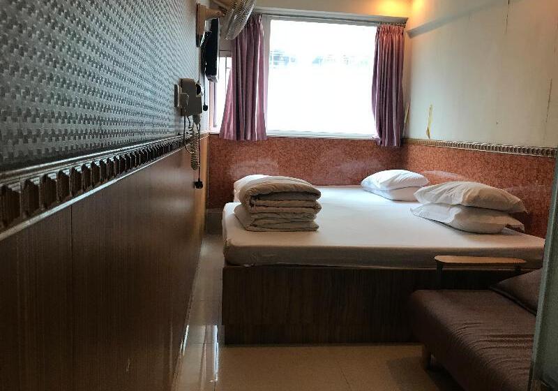 デラックスの４人部屋, New Garden Hostel