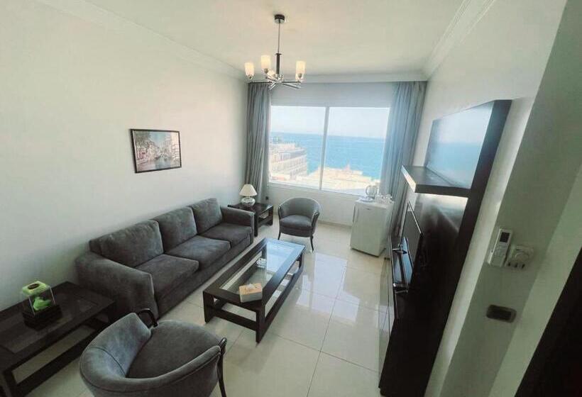 سوییت با چشم‌انداز دریا, Ny Suites