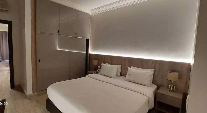 سوییت اجرایی, Ny Suites