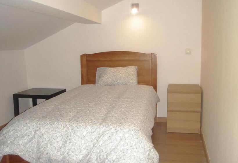 اتاق استاندارد سه نفره, Downtown Guest House