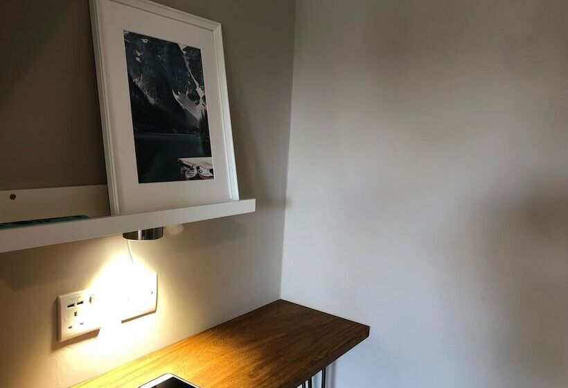 带共用浴室的标准房间, The Riverhouse