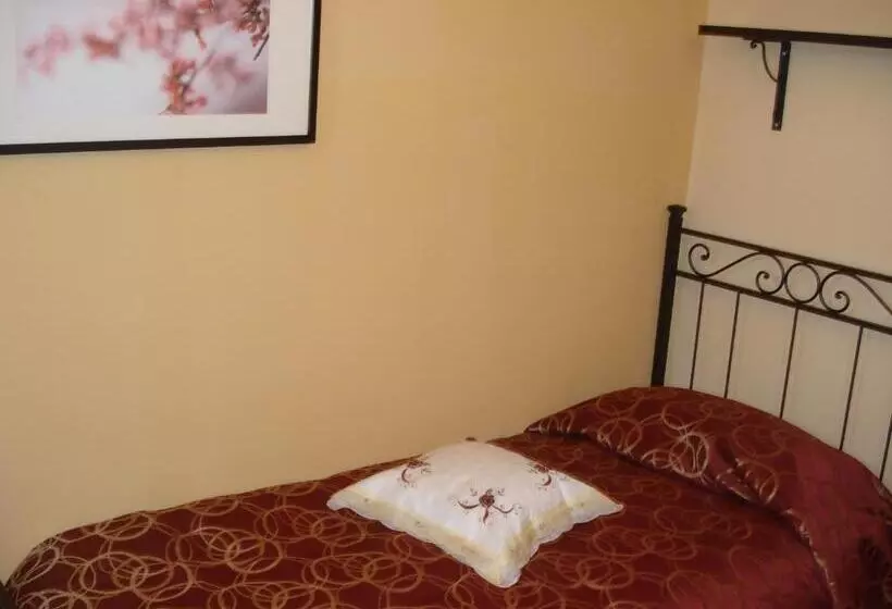 اتاق عادی یک تخته, B&b 1646 Pozzilli