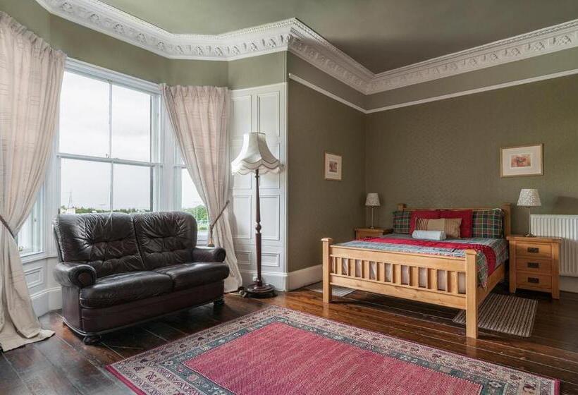 חדר משפחתי, Aynetree Guest House