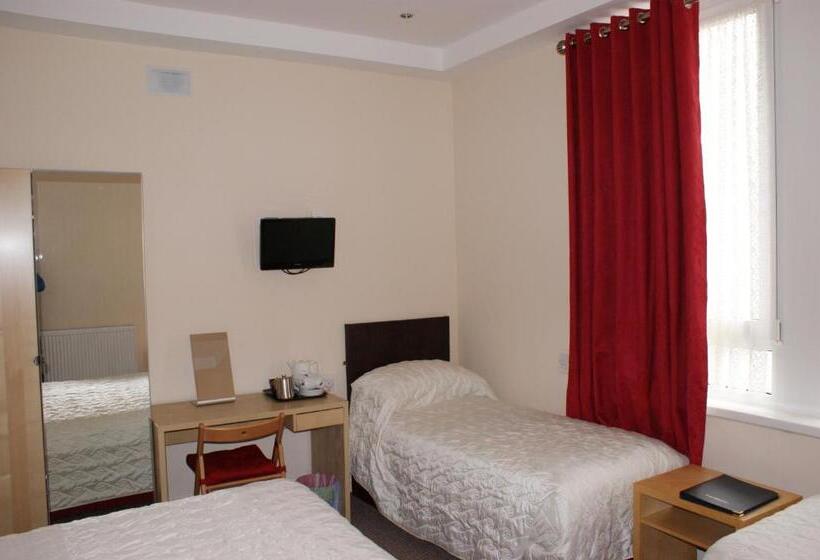 Habitación Familiar, Beachcomber