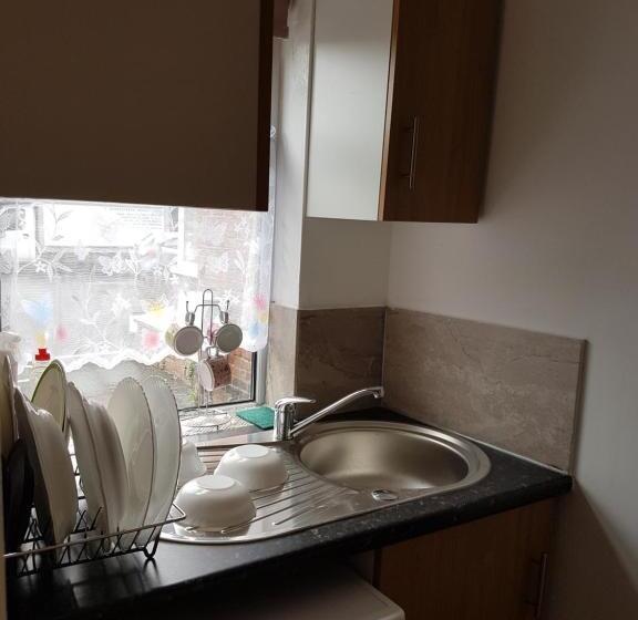 آپارتمان 1 خوابه همکف, The Handforth Lodge