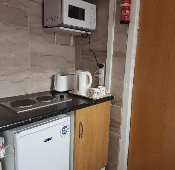 آپارتمان 1 خوابه همکف, The Handforth Lodge