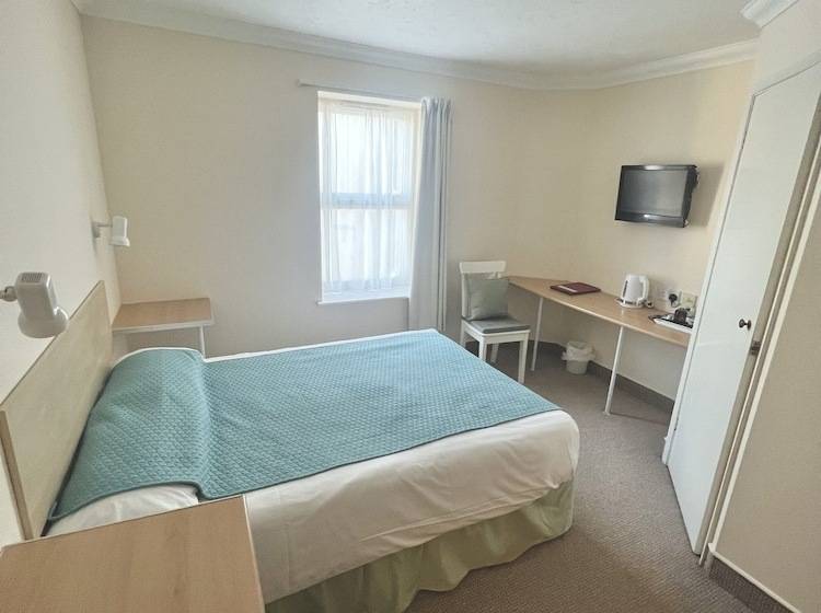 Номер Стандарт, Eastbourne Riviera