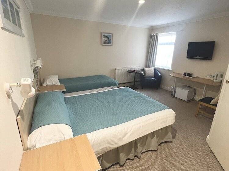 חדר משפחתי, Eastbourne Riviera