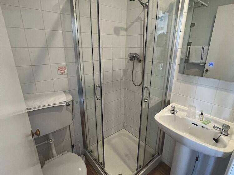 חדר סטנדרטי יחיד עם נוף לים, Eastbourne Riviera