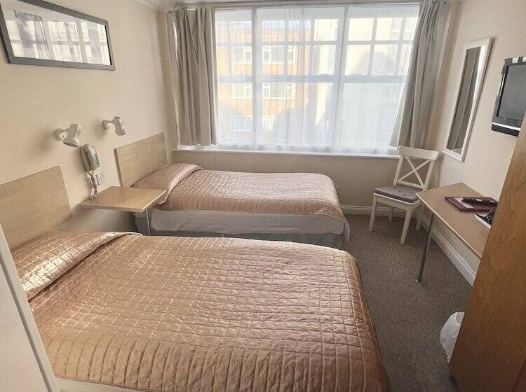 Номер Стандарт, Eastbourne Riviera