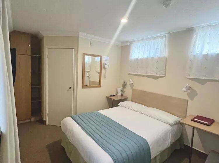 اتاق اکونومی, Eastbourne Riviera