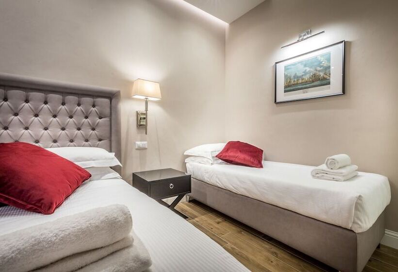 اتاق استاندارد سه نفره, Emma Small Luxury