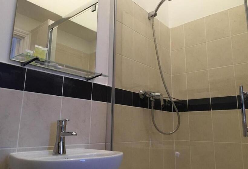 Номер Стандарт, Garth