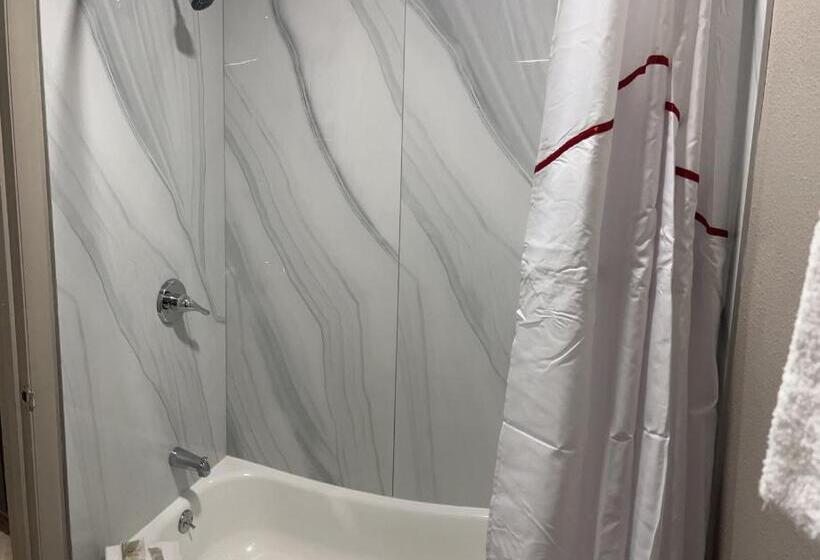 Номер Superior Кровать Кинг, Red Roof Inn & Suites Newport News