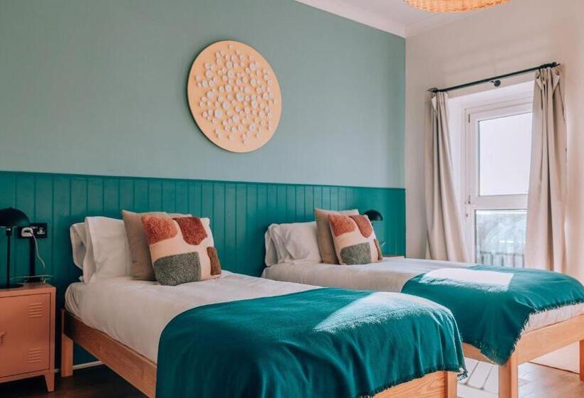 חדר משפחתי, Selina Margate