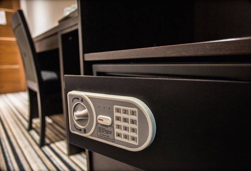 Номер Стандарт Трехместный, The W14 Kensington