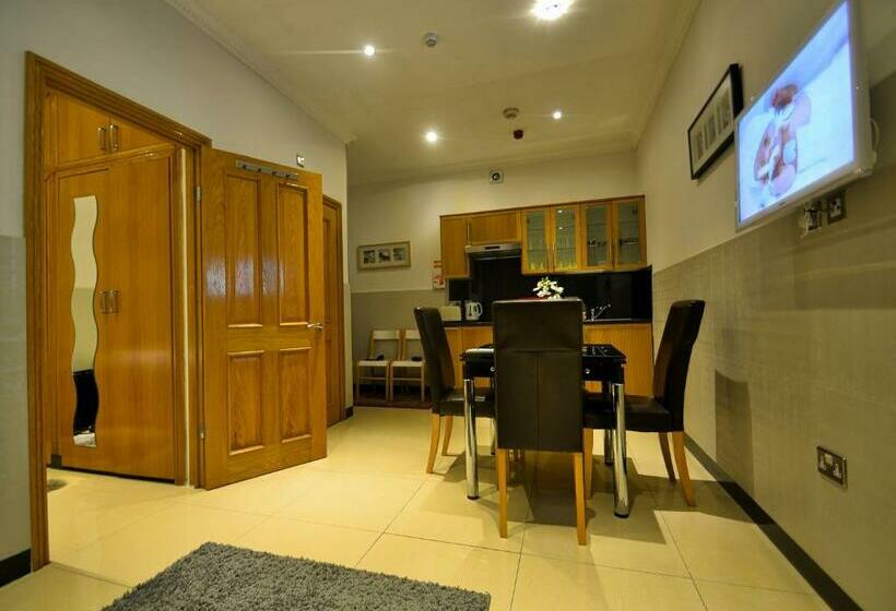 침실 1개 아파트, Hyde Park Apartments