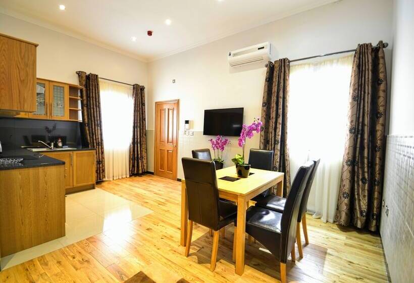 침실 2개 아파트, Hyde Park Apartments