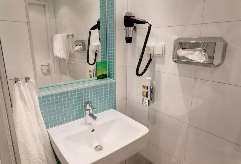 スタンダード４人部屋, Meininger Hotel Wien Downtown Franz