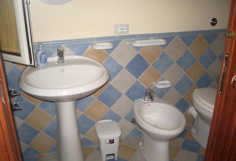 4인용 스탠다드 룸, Villa Dei Giardini