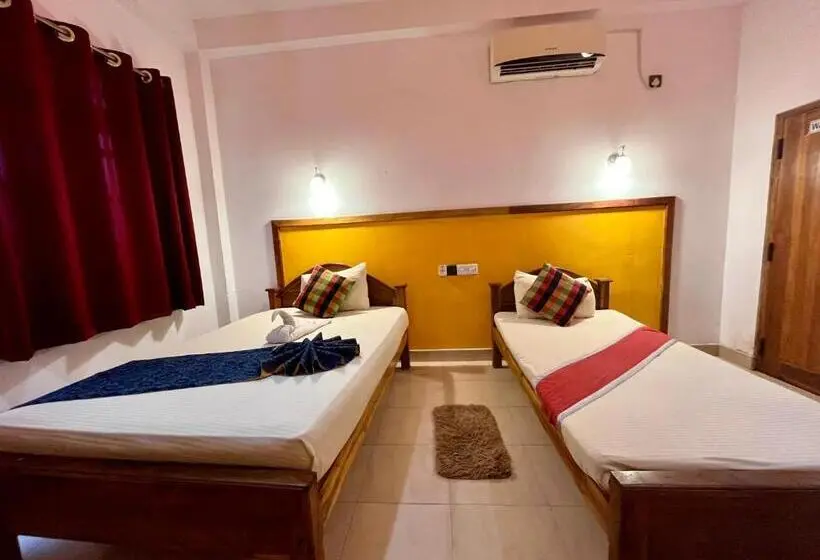 Chambre Triple Basique, Green View Buttala