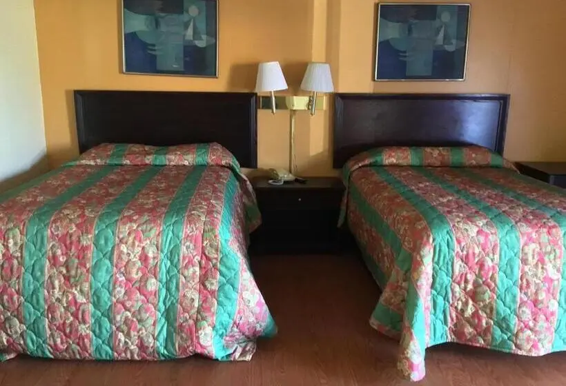 ２ダブルベッドのスタンダードルーム, Skyland Inn   Bristol