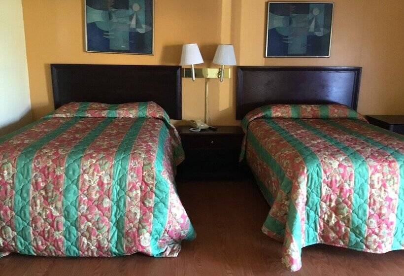 חדר סטנדרט שתי מיטות זוגיות, Skyland Inn   Bristol