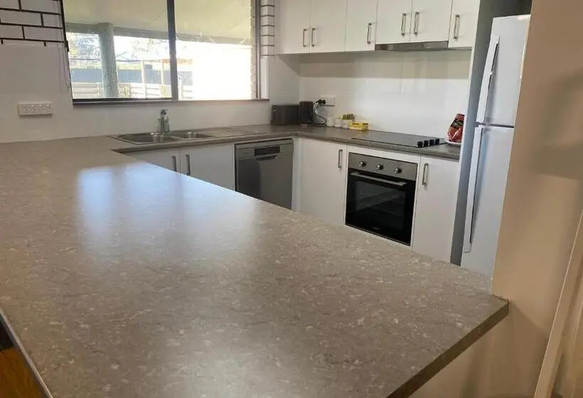 1階の1ベッドルームアパートメント, Tatura Country Motel