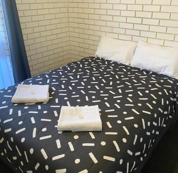 דירת חדר בקומת קרקע, Tatura Country Motel