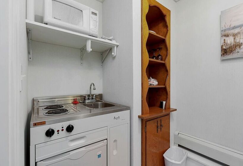 Номер Deluxe, Towne Lyne Motel