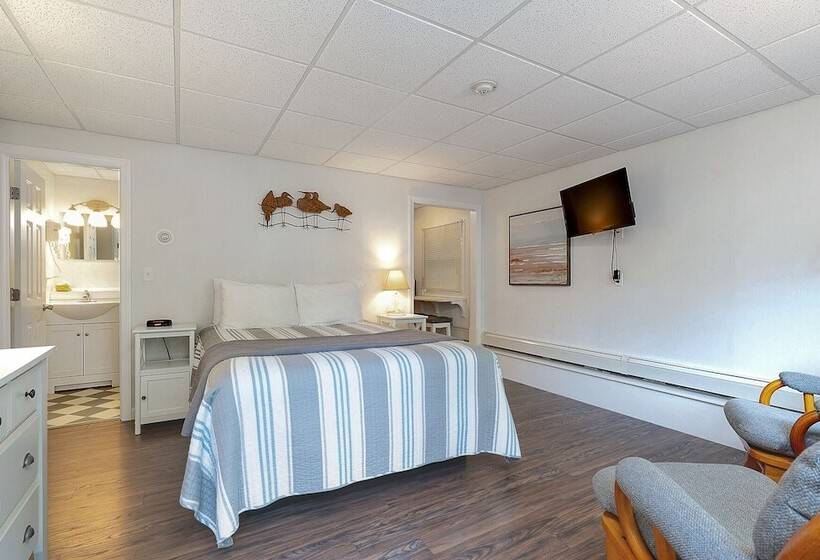 Номер Deluxe, Towne Lyne Motel