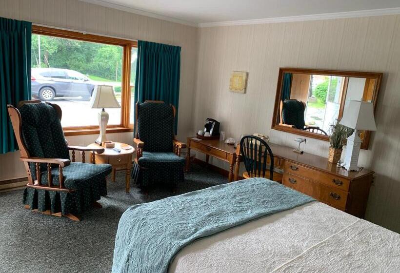 Номер Deluxe, Towne Lyne Motel