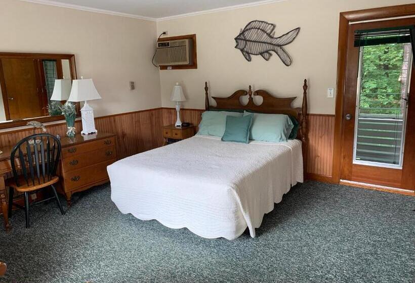 Номер Deluxe, Towne Lyne Motel