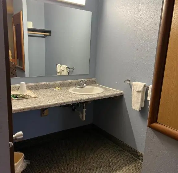 キングサイズベッドのスタンダードルーム, Best Budget Inn Owatonna