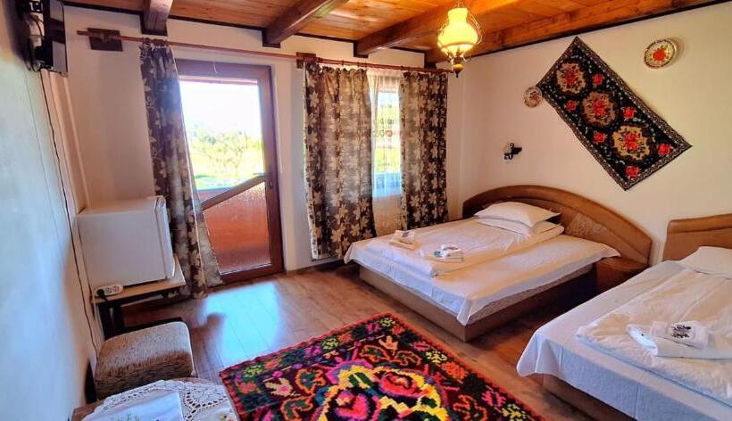 Номер Стандарт Трехместный, Pensiunea Ileana Teleptean