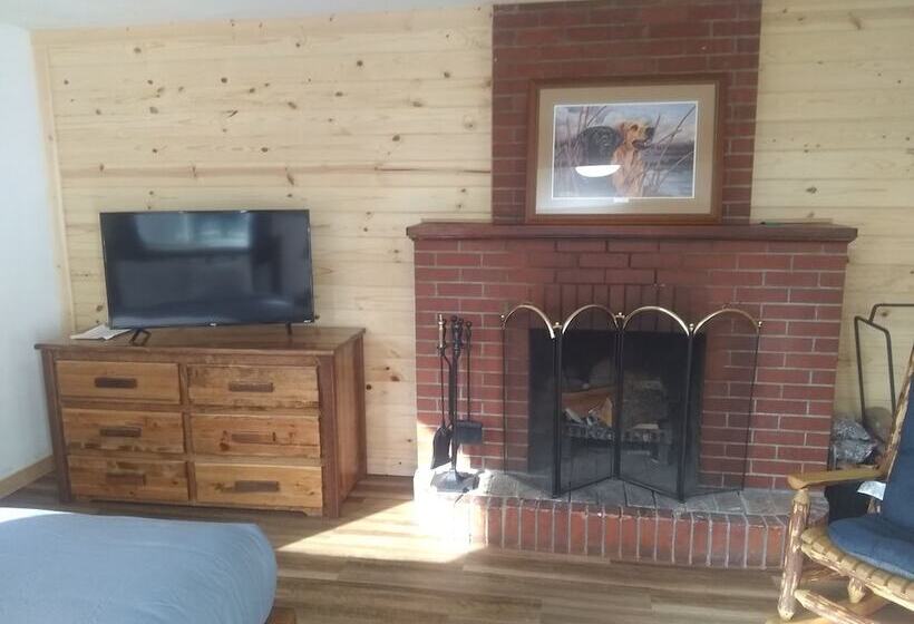 غرفة ديلوكس, Kootenai Valley Motel