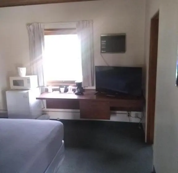 エコノミールーム, Kootenai Valley Motel
