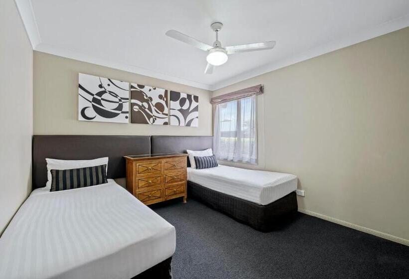 침실 2개 아파트, Ambassador On Ruthven