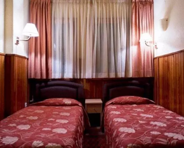 Chambre Standard, Bitouni