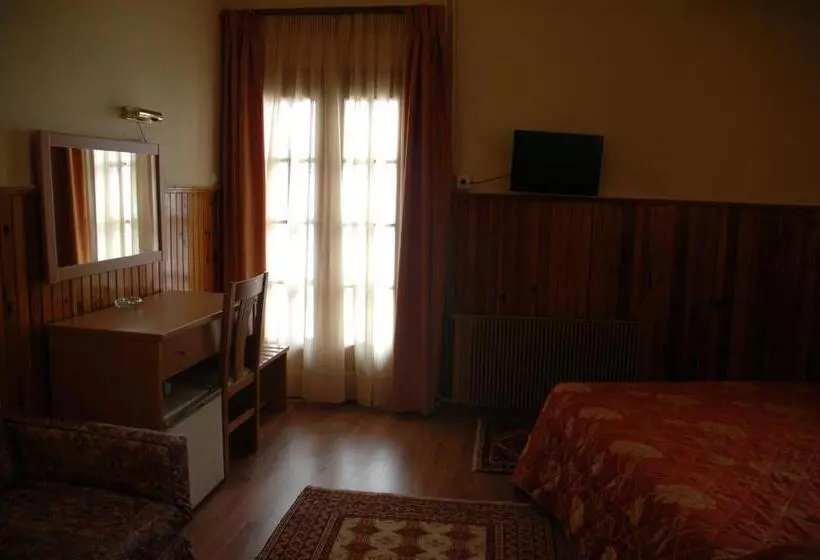 Chambre Triple Standard, Bitouni