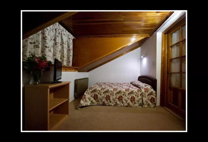 Chambre en Attique, Bitouni
